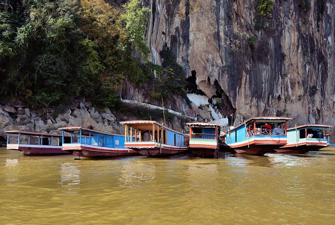Mekong Cruise to Pak Ou Caves and Whisky Village 