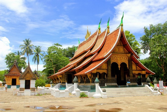 Alms Giving Ceremony, Market and Luang Prabang City full day tour