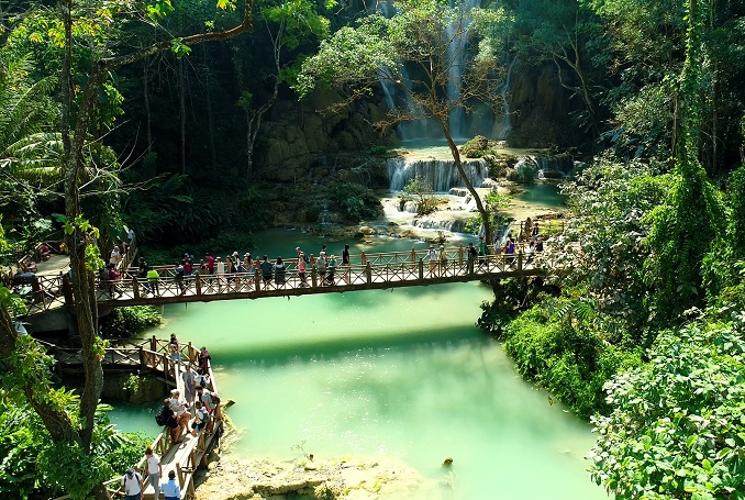 Luang Prabang to Kuang si waterfall - minivan ticket