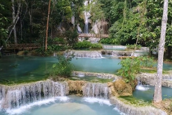Private Slow Boat Tour to Caves, Portery village and Kuang si fall