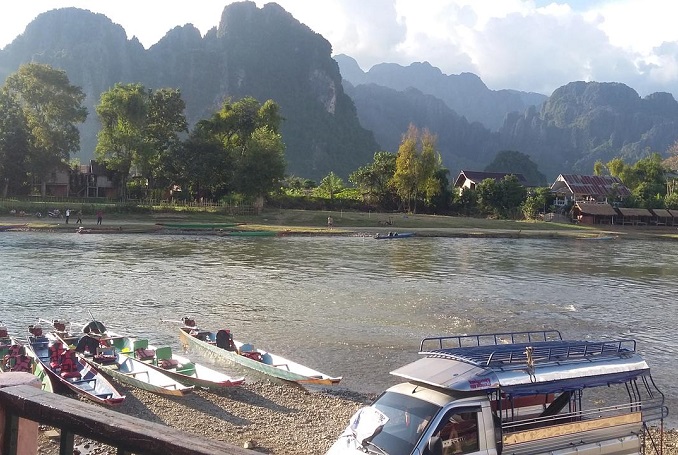 Vientiane - Vang Vieng special 2D/1N tour package