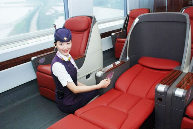 First international passenger train on China-Laos Railway departs