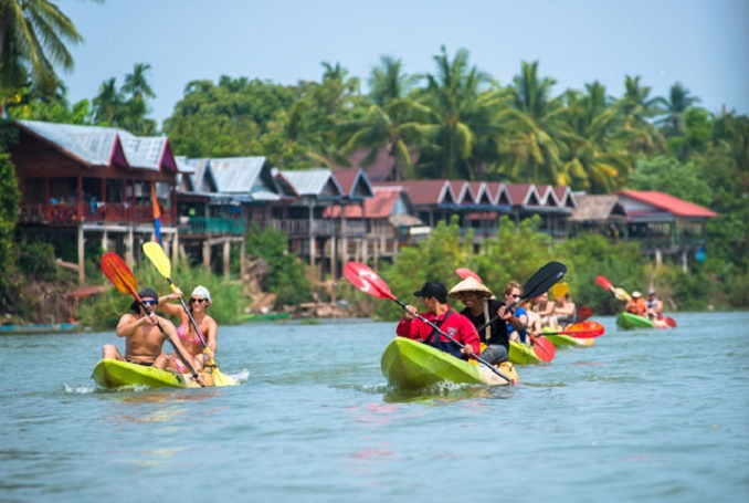 Vang Vieng Kayaking and Blue Lagoon Half Day Tour
