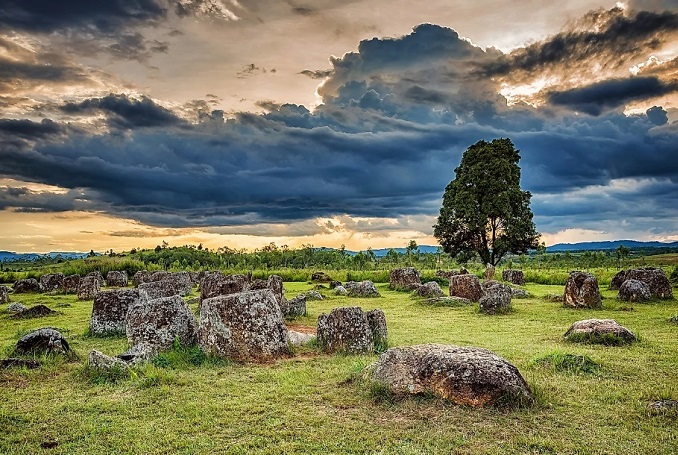 Plain Of Jars War Scrap - Former Xieng Khuang Capital
