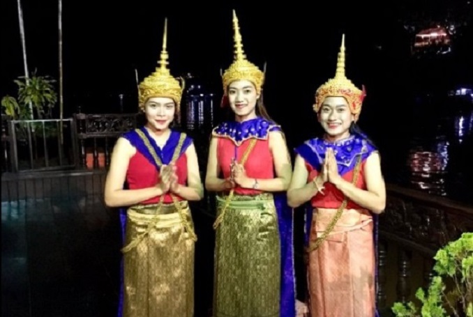 Dine and Cruise on Mekong River